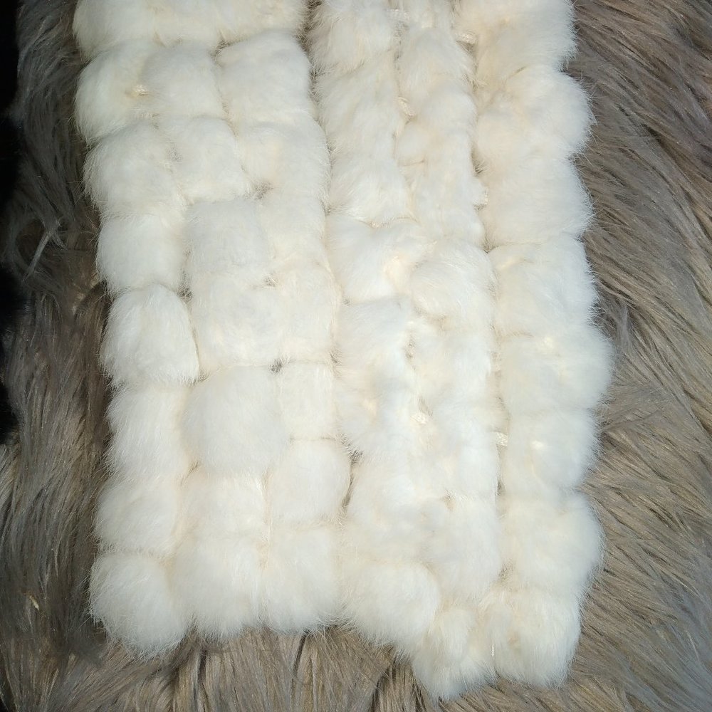 rabbit fur pom pom scarves - Picture 6 of 11